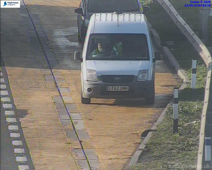 M25 135/7A J23-24 IR