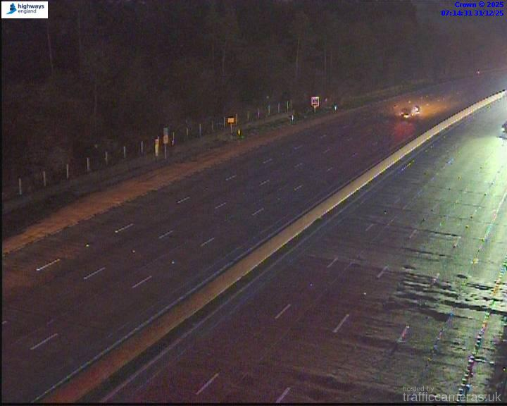 M25 142/4A J24-25 IR