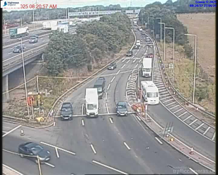 M25 172/3J J28