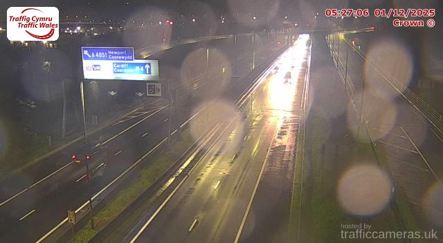 M4 - J25A Grove Park / A4042 (E)