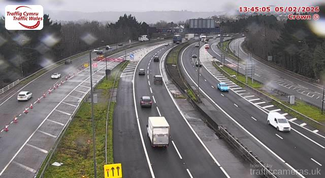 M4 - J25A Grove Park / A4042 (E)