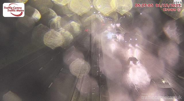 M4 - J28 - 29 Cleppa Park (W)