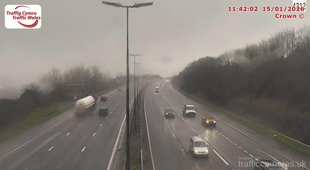 M4 - J28 - 29 Cleppa Park (W)