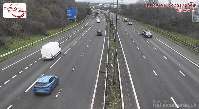 M4 - J28 - 29 Cleppa Park (W)