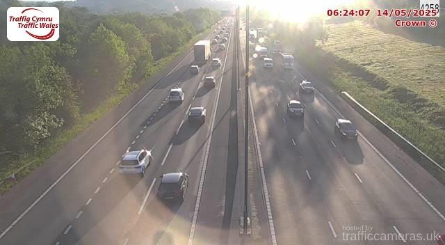 M4 - J29 Pound Hill (W)