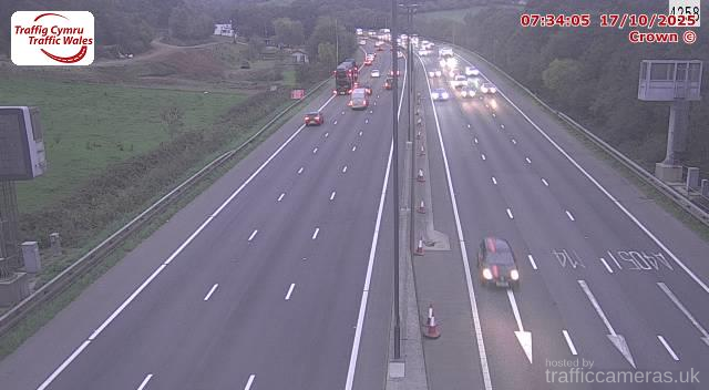 M4 - J29 Pound Hill (W)