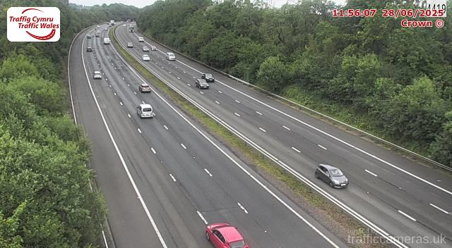 M4 - J30 - 32 Thornhill (W)