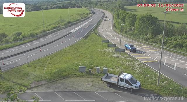 M4 - J33 Capel Llanilltern (W)