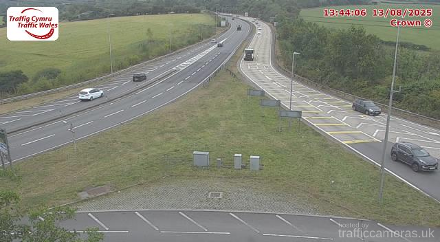 M4 - J33 Capel Llanilltern (W)
