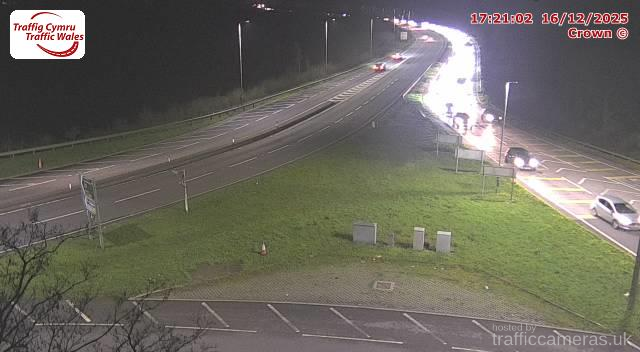 M4 - J33 Capel Llanilltern (W)