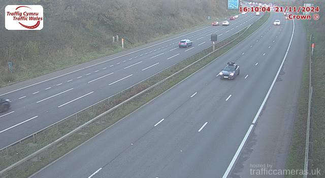 M4 - J33 West of Capel Llanilltern