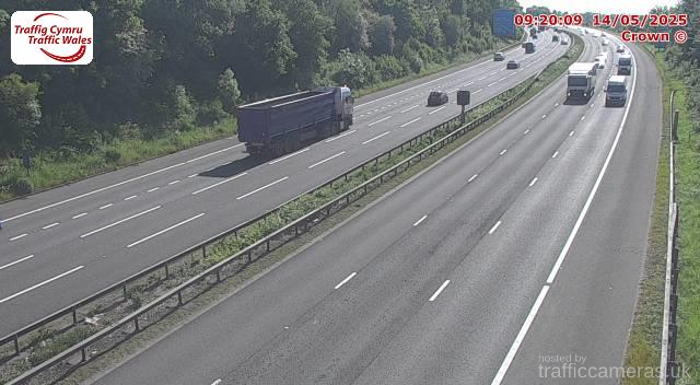 M4 - J33 West of Capel Llanilltern