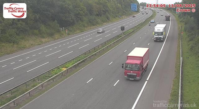 M4 - J33 West of Capel Llanilltern