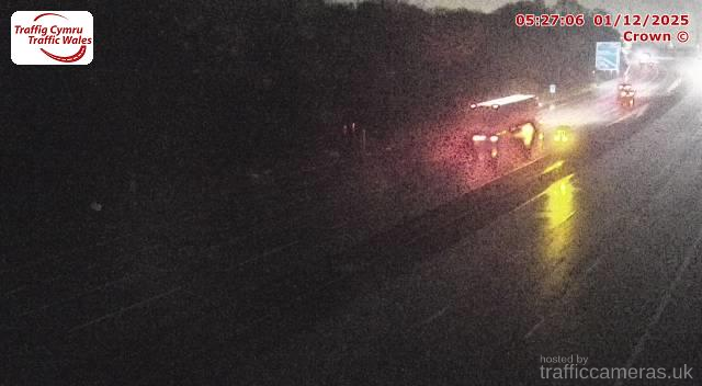 M4 - J33 West of Capel Llanilltern