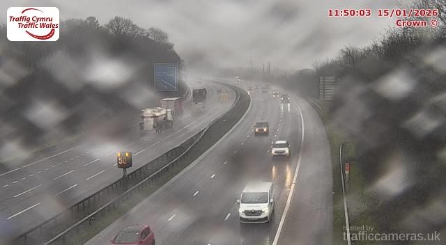 M4 - J33 West of Capel Llanilltern