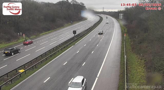 M4 - J33 West of Capel Llanilltern