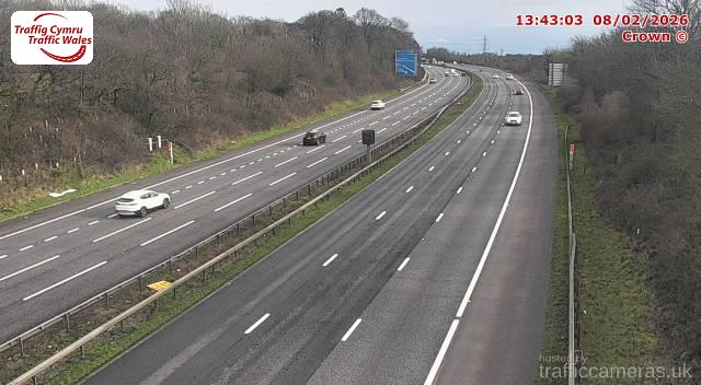 M4 - J33 West of Capel Llanilltern