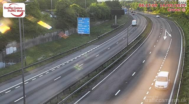 M4 - J44 Lon Las East (W)