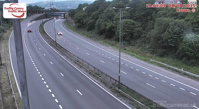 M4 - J44 Lon Las East (W)