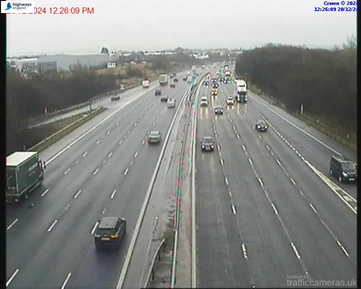 Latest CCTV Camera Feeds from the M6 Motorway - Traffic Cameras UK