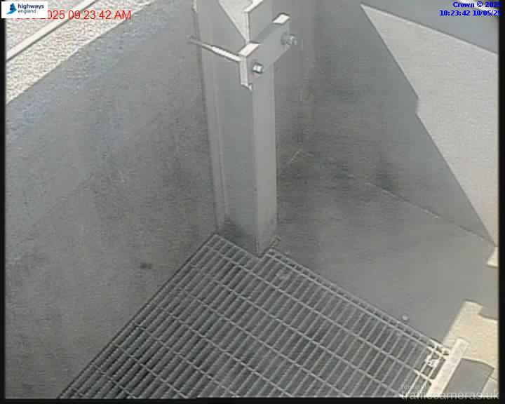 M6 302/4A J21 THELWALL