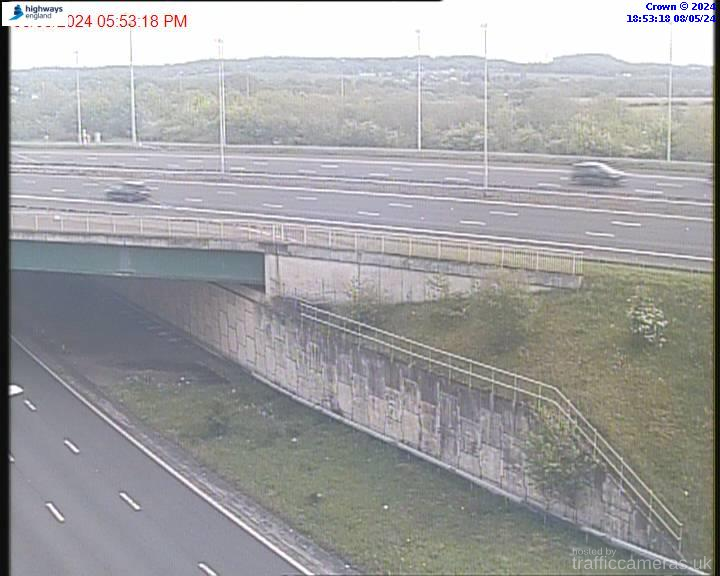 M6 208 0b junction 11a 11