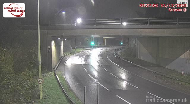 M4 - J32 Coryton E/B Onslip