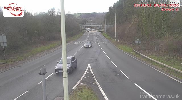 M4 - J32 Coryton E/B Onslip