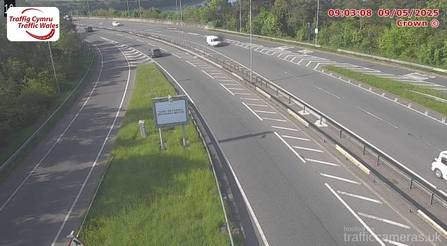 A55 - J8a Britannia Bridge (Island) East