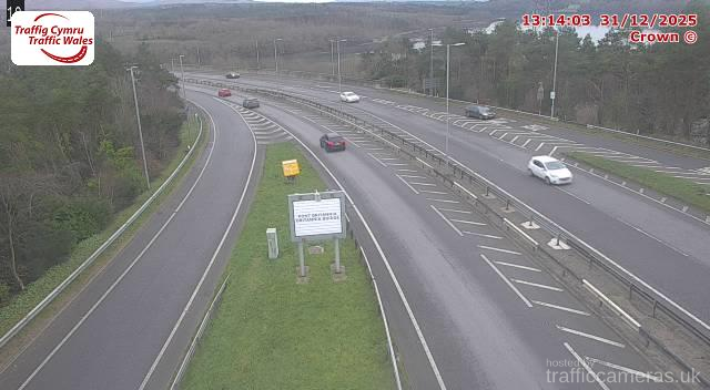 A55 - J8a Britannia Bridge (Island) East