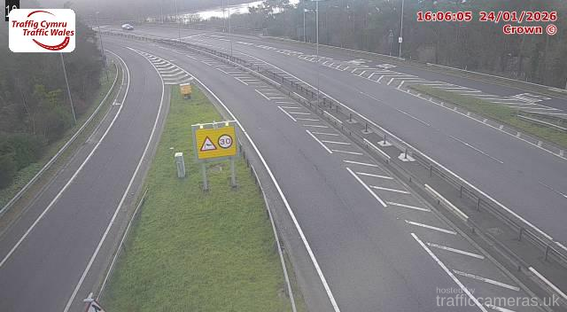 A55 - J8a Britannia Bridge (Island) East