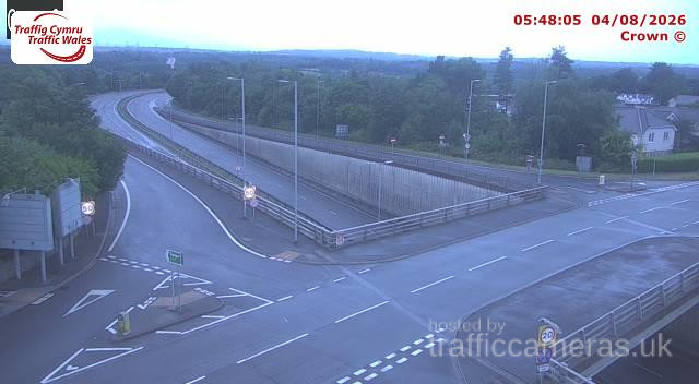 A55 J15a 15 Pen y clip East P w