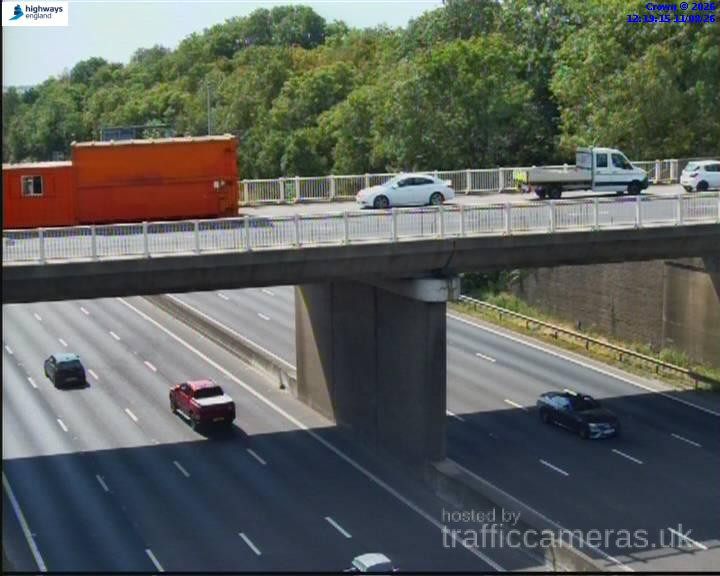 M1 Junction 32
