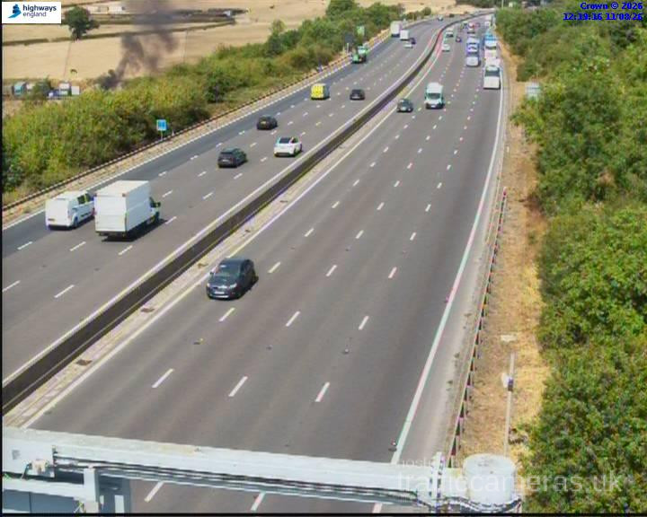 M1 Junction 32