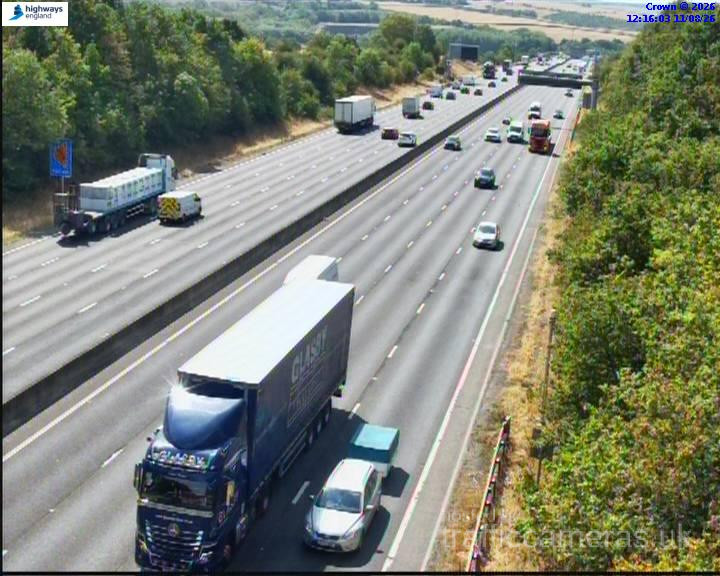 M1 Junction 31