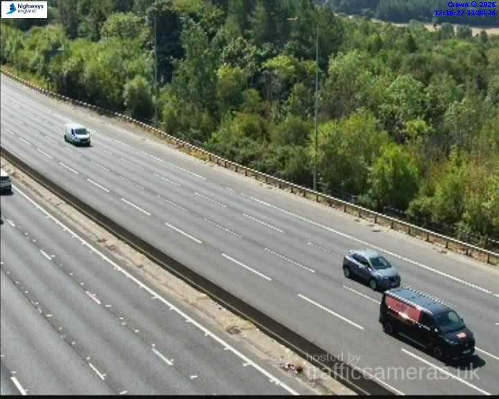 M1 Junction 28