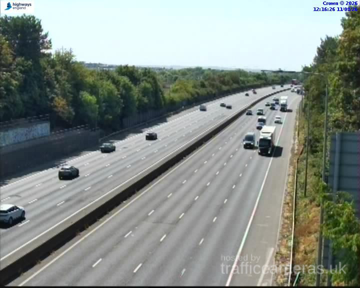 M1 Junction 28