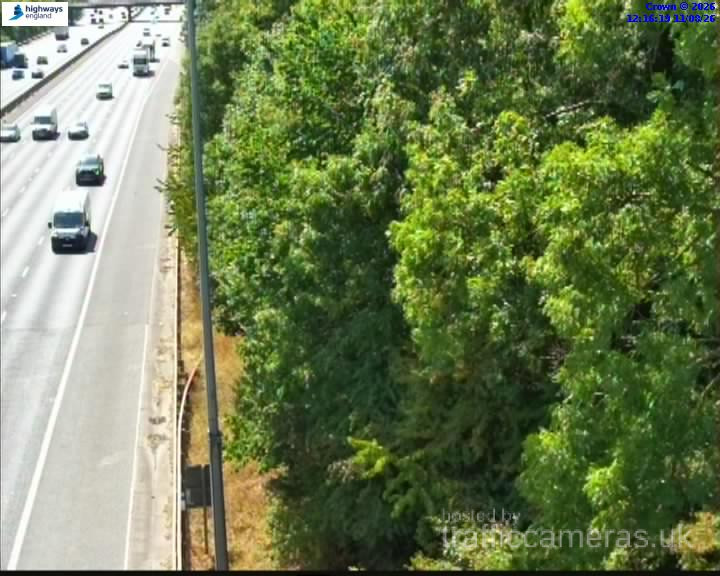 M1 Junction 28